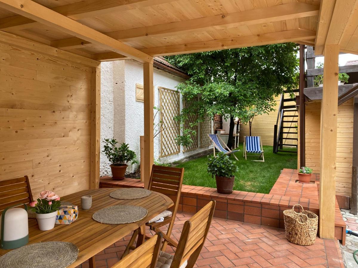 Victoria Gasthaus Rasnov - Charming Vacation House In Rasnov Esterno foto