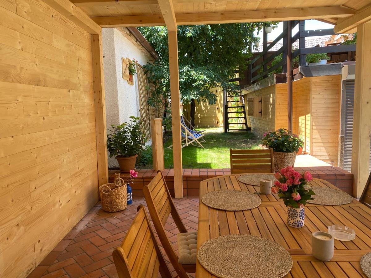 Victoria Gasthaus Rasnov - Charming Vacation House In Rasnov Esterno foto