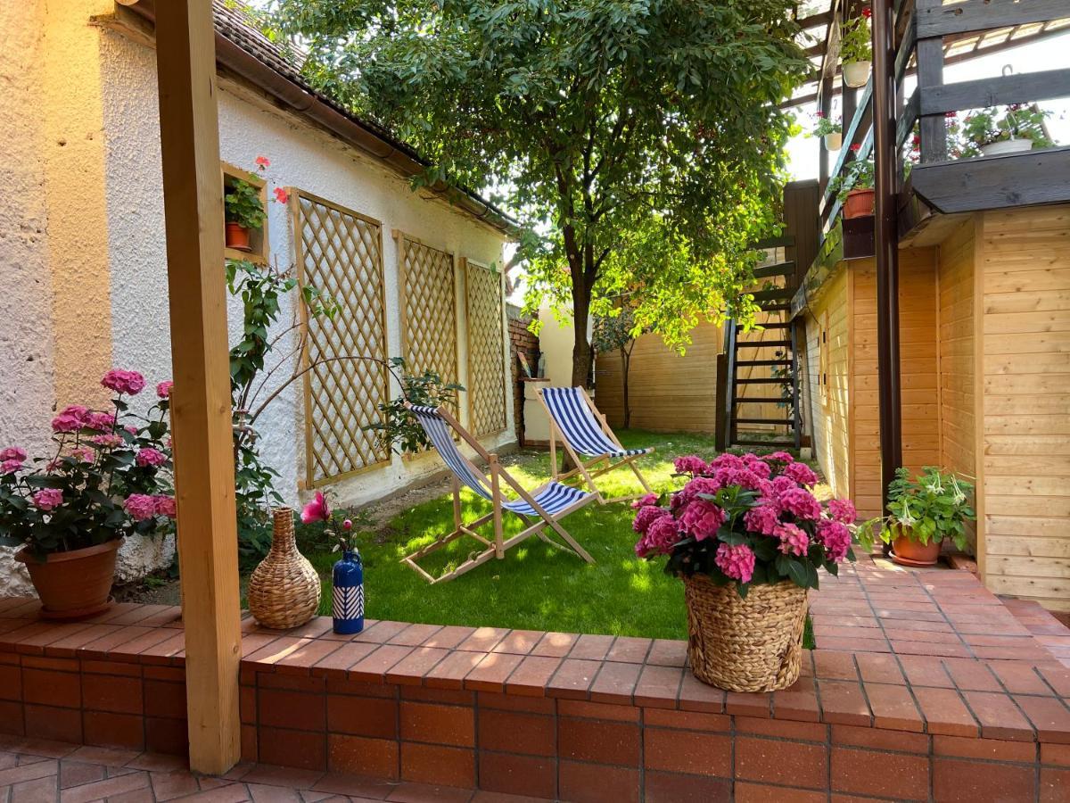 Victoria Gasthaus Rasnov - Charming Vacation House In Rasnov Esterno foto