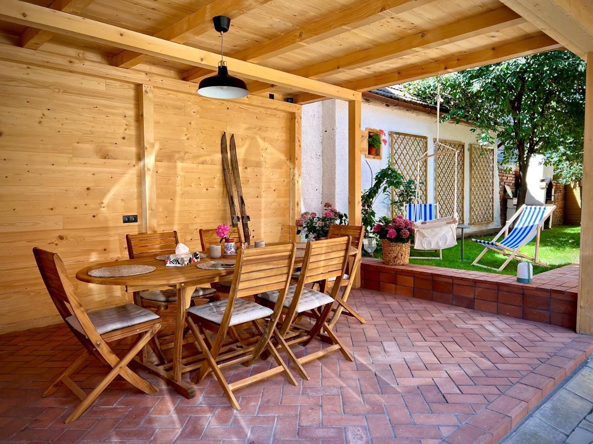 Victoria Gasthaus Rasnov - Charming Vacation House In Rasnov Esterno foto