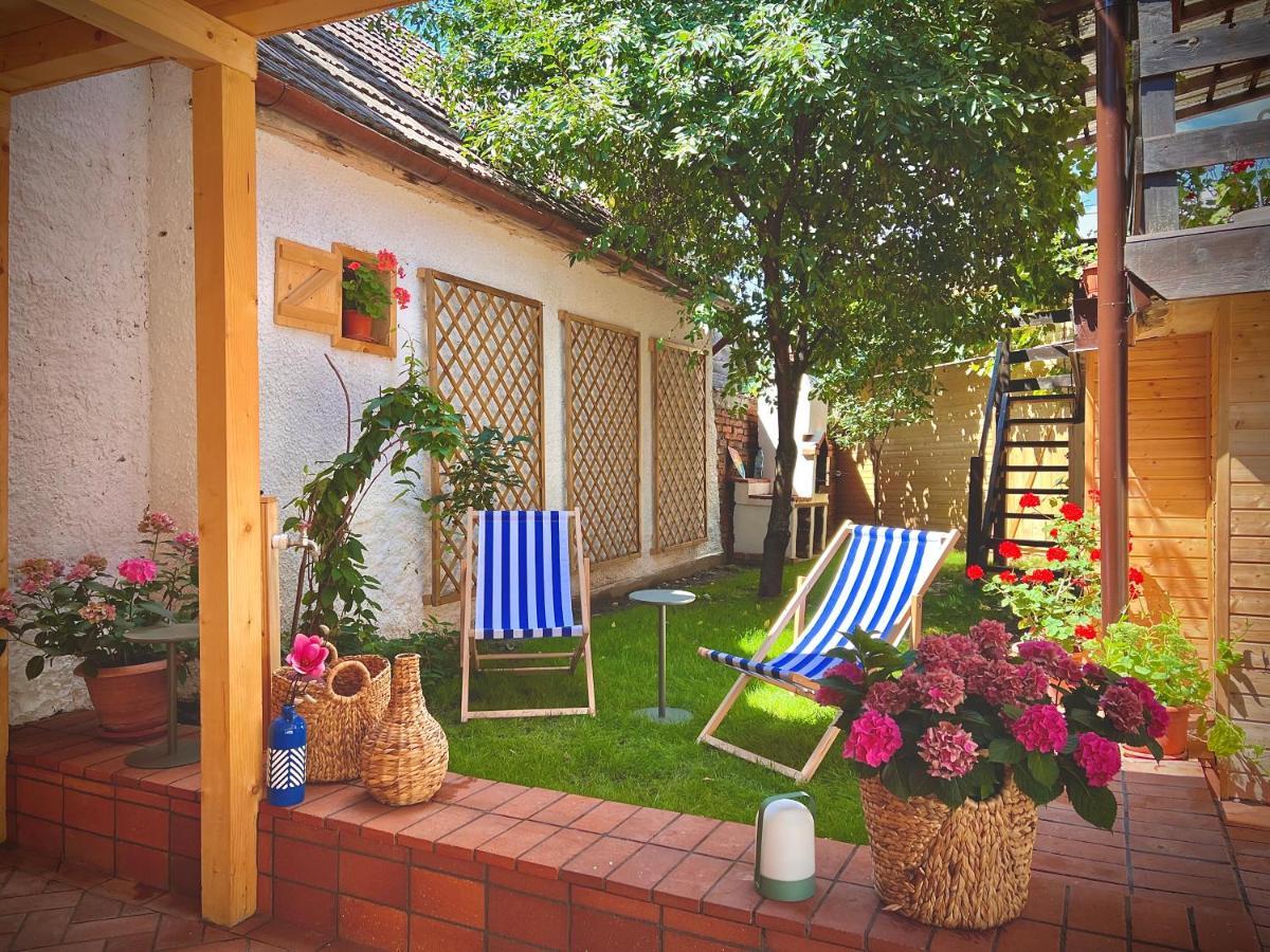 Victoria Gasthaus Rasnov - Charming Vacation House In Rasnov Esterno foto