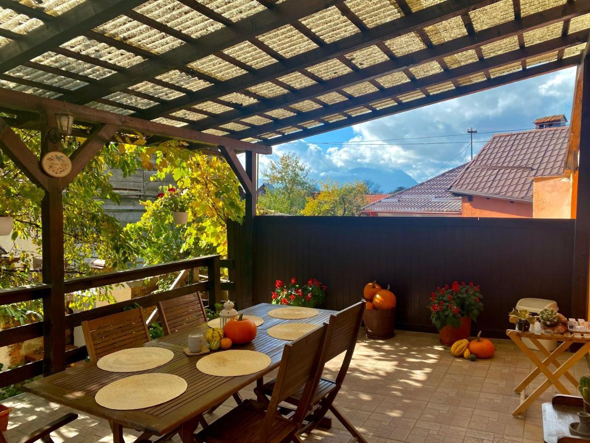 Victoria Gasthaus Rasnov - Charming Vacation House In Rasnov Esterno foto