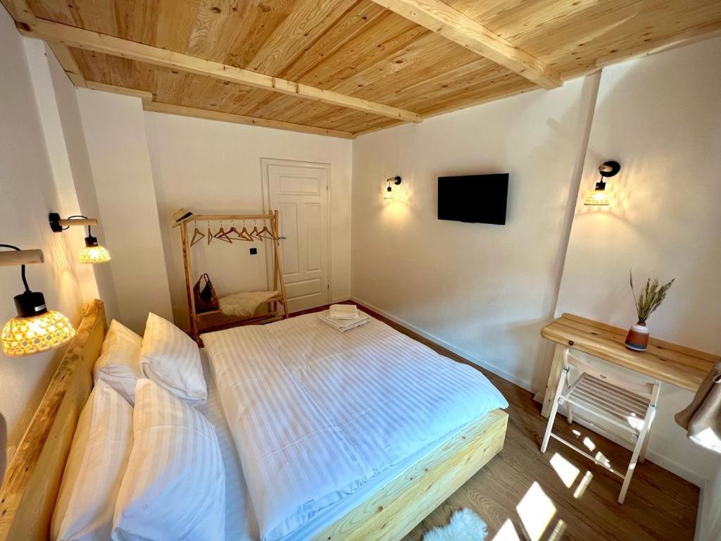Victoria Gasthaus Rasnov - Charming Vacation House In Rasnov Esterno foto